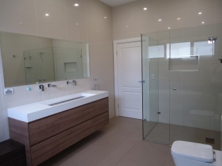 View profile: Jacuzzi, Ducted Air Conditioning & Woodfired Oven