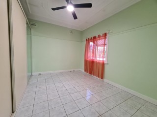 View profile: Large Four Bedroom Home & Walk to Station & Shopping Centre!