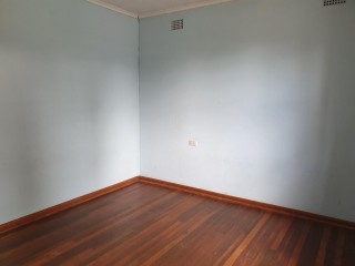View profile: Walk to Station! In Westmead Primary School Catchment!