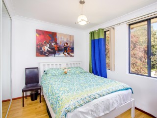 View profile: Huge Unit- Walk to Station!