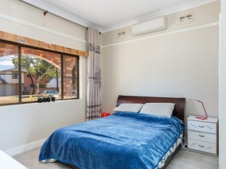 View profile: Quality 4 Bedroom Home- 8 Minutes to Station!