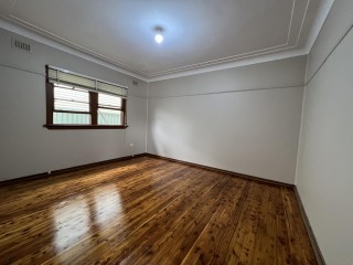 View profile: Walk to Westmead Station &  Primary School!