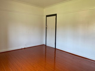 View profile: Well priced Flat in Lovely Residential Area!
