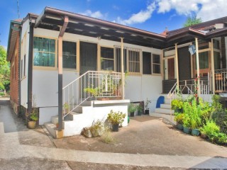 View profile: Very Convenient Location & Water is included in rent! New carpet and Lino JUST installed!