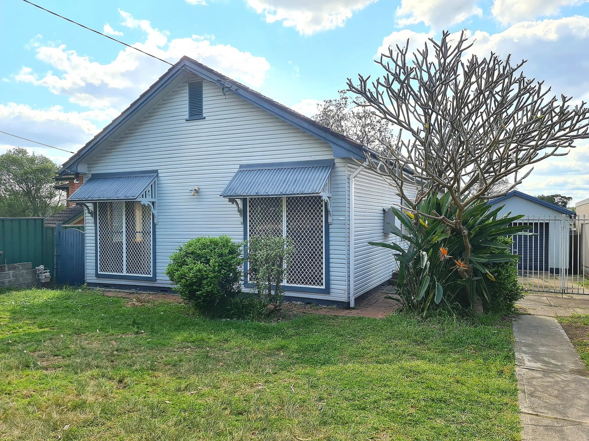 Close to Girraween Public & Selective School- Walk to Station!