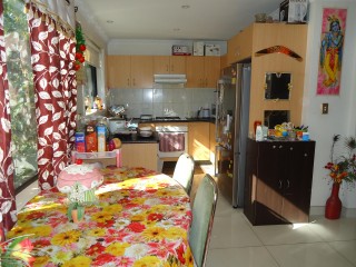 View profile: Air Conditioning! Gas Cooking! 3 Toilets!