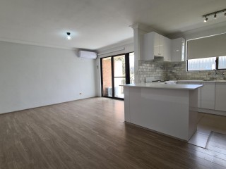 View profile: Just Like New inside with Air Conditioning!
