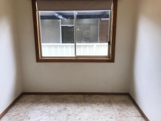 View profile: 4 Bedrooms! Close to Everything!