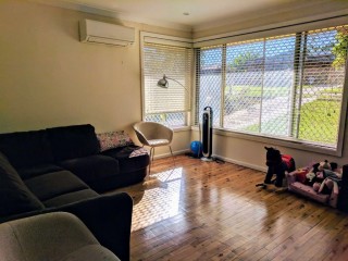 View profile: Quiet Cul-de-sac- Renovated throughout!