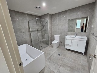View profile: Stunning Modern Luxury Unit! Two Bathrooms!