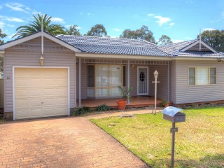 View profile: Inground Pool & BBQ Entertaining Area! Spacious Home!