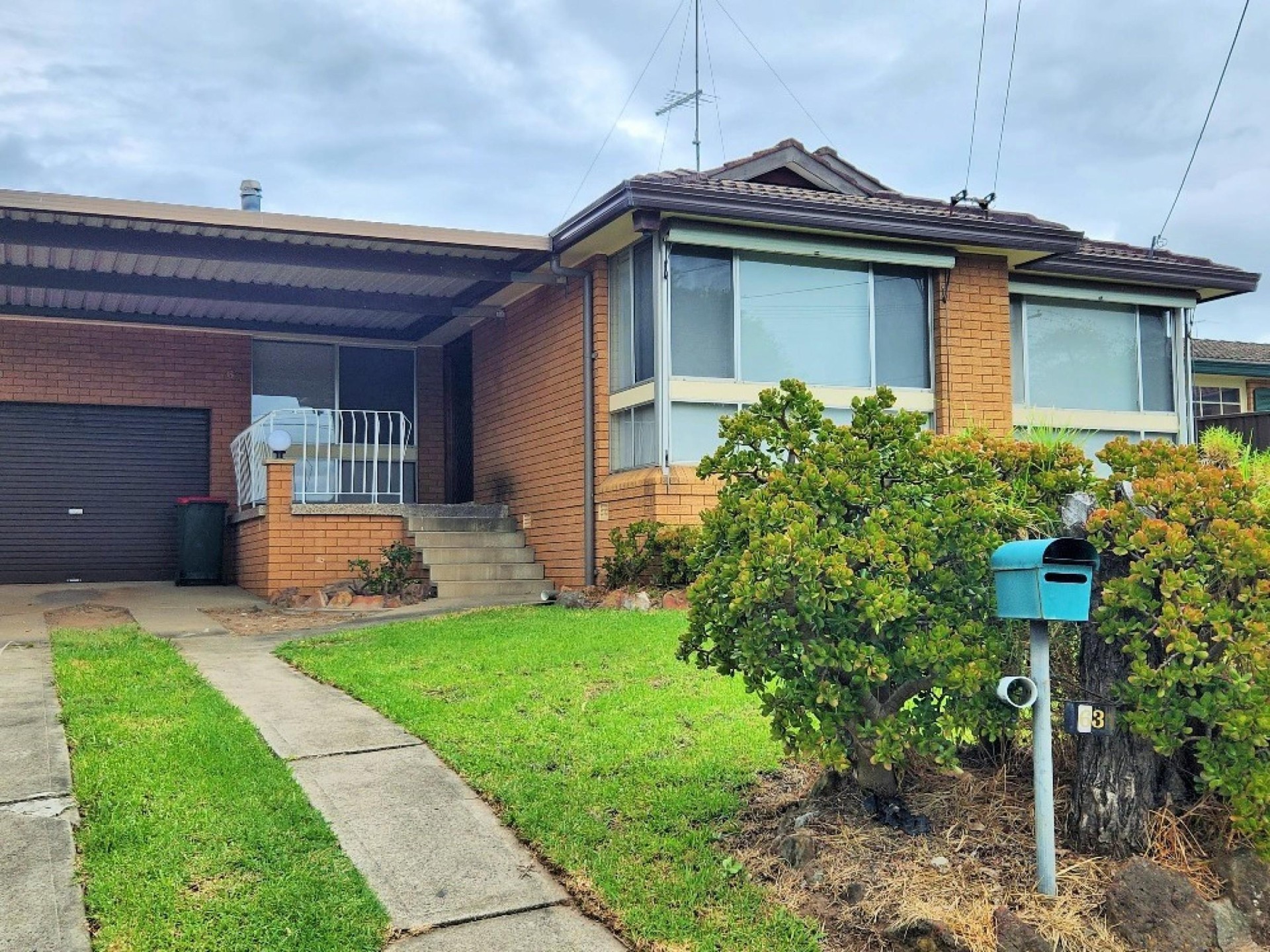 Spacious Family Home Close to Schools & Shopping Centre