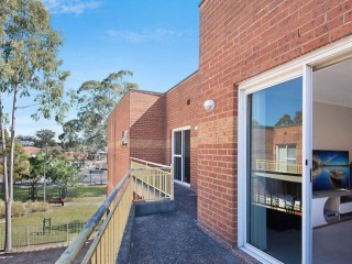 View profile: Stunning 2 bedroom apartment conveniently located 3 minutes walk to Toongabbie Train station!
