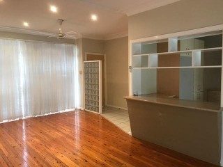 View profile: Walk to Station & Shops! The Perfect Family Home!