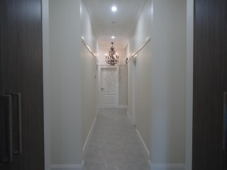 View profile: Jacuzzi, Ducted Air Conditioning & Woodfired Oven