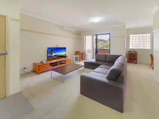 View profile: Conveniently located modern unit