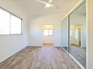View profile: Beautiful Flat! Convenient Location!