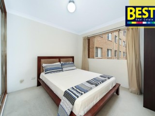 View profile: Spacious 3 Bedroom Unit with Air-conditioning!!