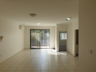 View profile: Easy stroll to Station and hospital!  Two bathrooms! Freshly painted and new carpet!