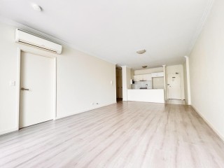 View profile: Bright and Convenient Unit, Close to All Amenities