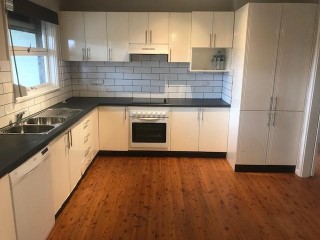 View profile: 3 bedrooms and Pet Friendly Home