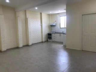 View profile: Huge granny flat! Walk to station!