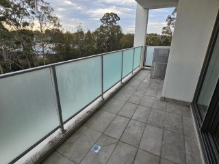 View profile: Stunning Modern Luxury Unit! Two Bathrooms!