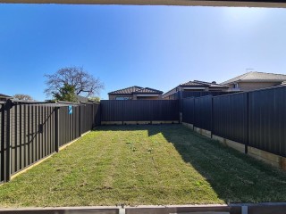 View profile: Massive BRAND NEW Duplex! 4 Bedrooms!