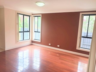 View profile: “Stylish & Spacious Home in a Quiet Street and walk to Station”