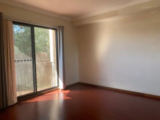 View profile: Freshly painted apartment!!! One Minute to Station!!
