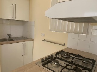 View profile: One Bedroom plus Loft-Walk to Station & Shopping Centre