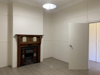 View profile: Spotless Renovated Half House- Excellent Location!