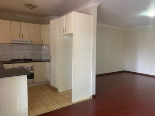 View profile: Freshly painted apartment!!! One Minute to Station!!