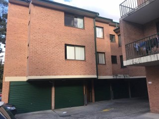 View profile: Value Plus!!  $300 per week in popular street.