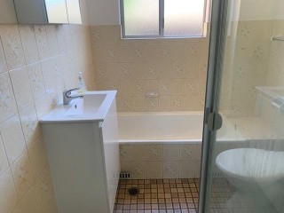 View profile: 2 Bedroom unit in ultra convenient location!