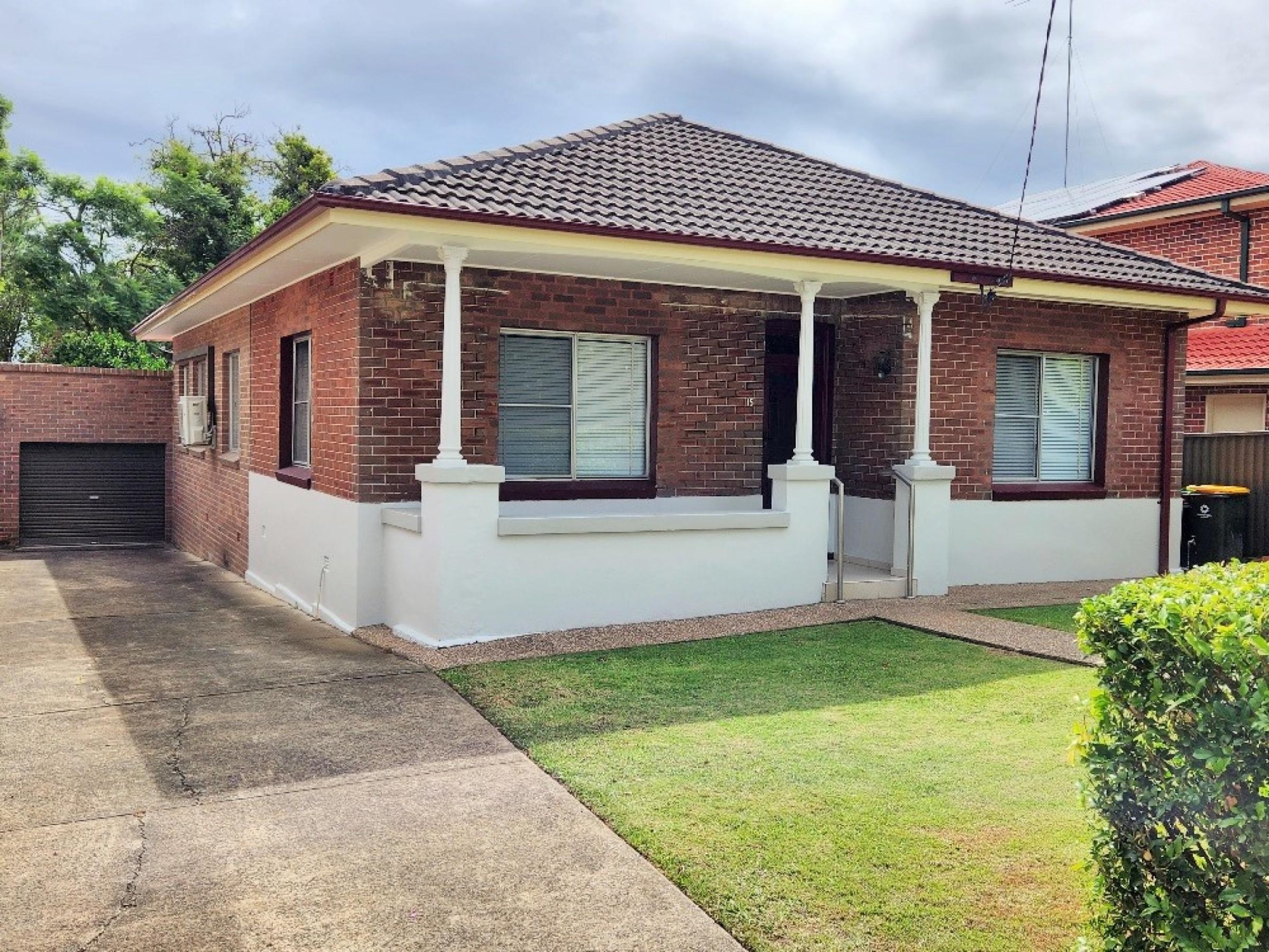 Huge 4 Bedroom Family Home- Walk to Westmead Station