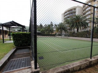 View profile: 3 Bedrooms! 2 Bathrooms! Walk to Station!