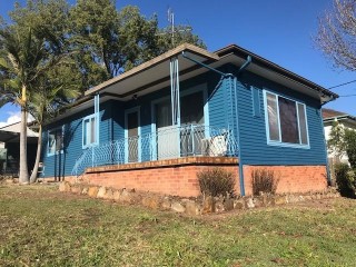 View profile: Excellent Location! Spacious 3 bedroom house! 1st Week Free Rent!