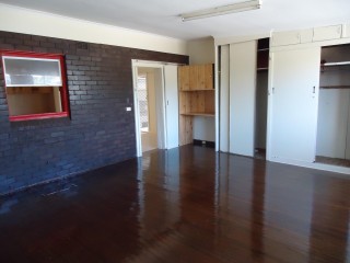 View profile: Close to Schools & Shops