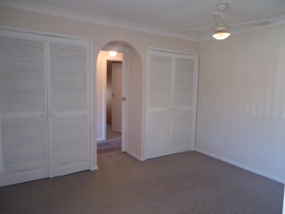 View profile: Lovely home with 4 bedrooms and Swimming Pool!