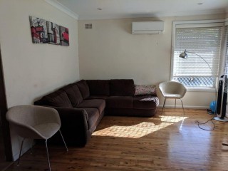View profile: Quiet Cul-de-sac- Renovated throughout!