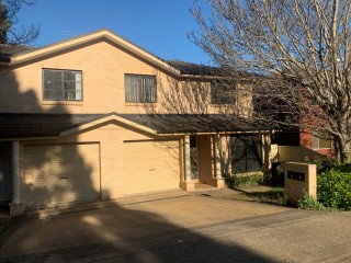 View profile: Large 3 Bedroom- Walk to Station!