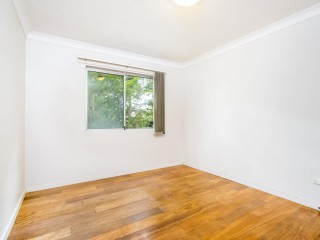 View profile: Rare Find! 3 Bedrooms & 5 Minutes to Station & Shops!