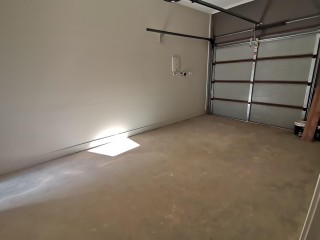 View profile: Massive BRAND NEW Duplex! 4 Bedrooms!