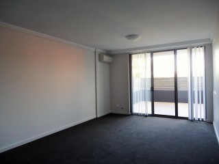 View profile: Superb Modern Unit with Courtyard & Air Conditioning
