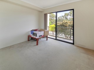 View profile: Conveniently located modern unit
