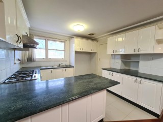 View profile: Massive 5 bedroom home- Close to Schools & transport