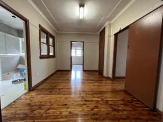 View profile: Walk to Westmead Station &  Primary School!