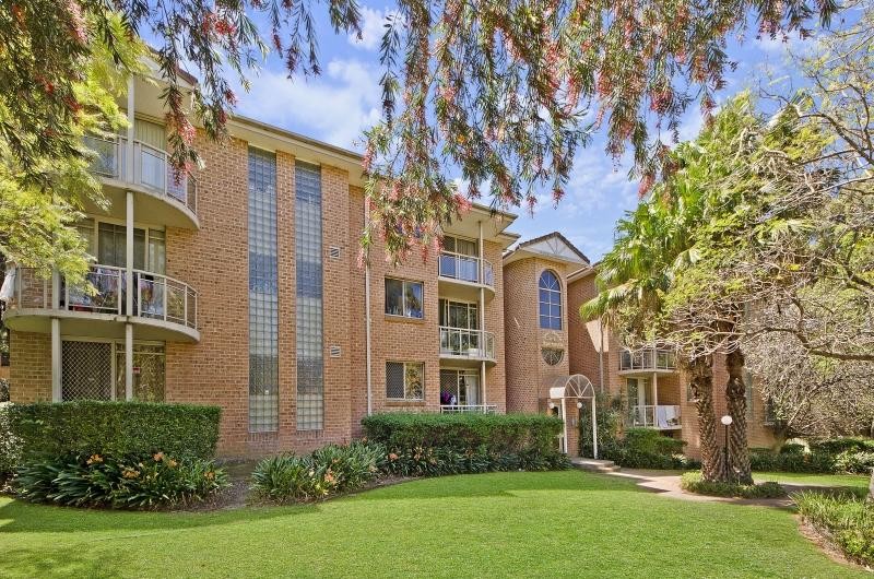Outstanding Location- 2 Minutes’ Walk to Station & Near Westmead Hospital!