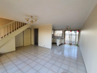 View profile: Great Townhouse! 3 Bedrooms Floating flooring! Garage and Parking Space.